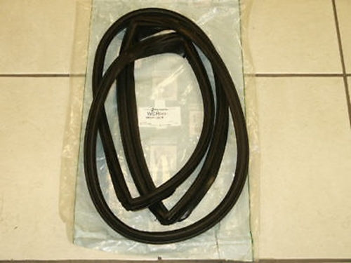 1968-76 DODGE DART 1968-69 PLYMOUTH BARRACUDA 2DR HARDTOP WINDSHIELD RUBBER SEAL