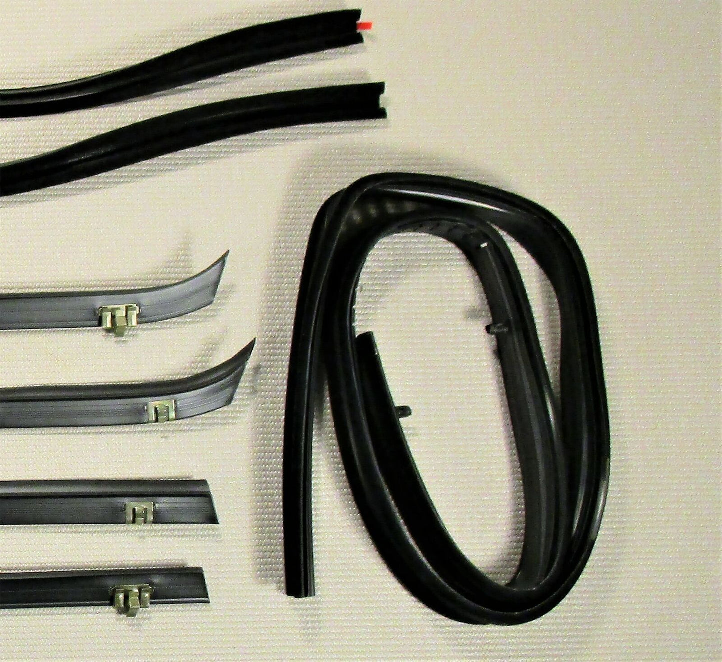1973-1980 CHEVROLET GMC PICKUP TRUCK DOOR WINDOW FELT AND RUN CHANNEL SEAL SET