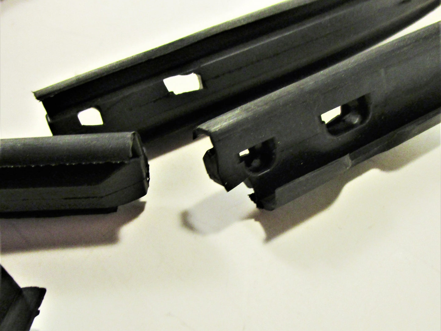 1973-1979 FORD PICK-UP 1978 1979 BRONCO DOOR VENT WINDOW RUBBER SEAL SET NEW