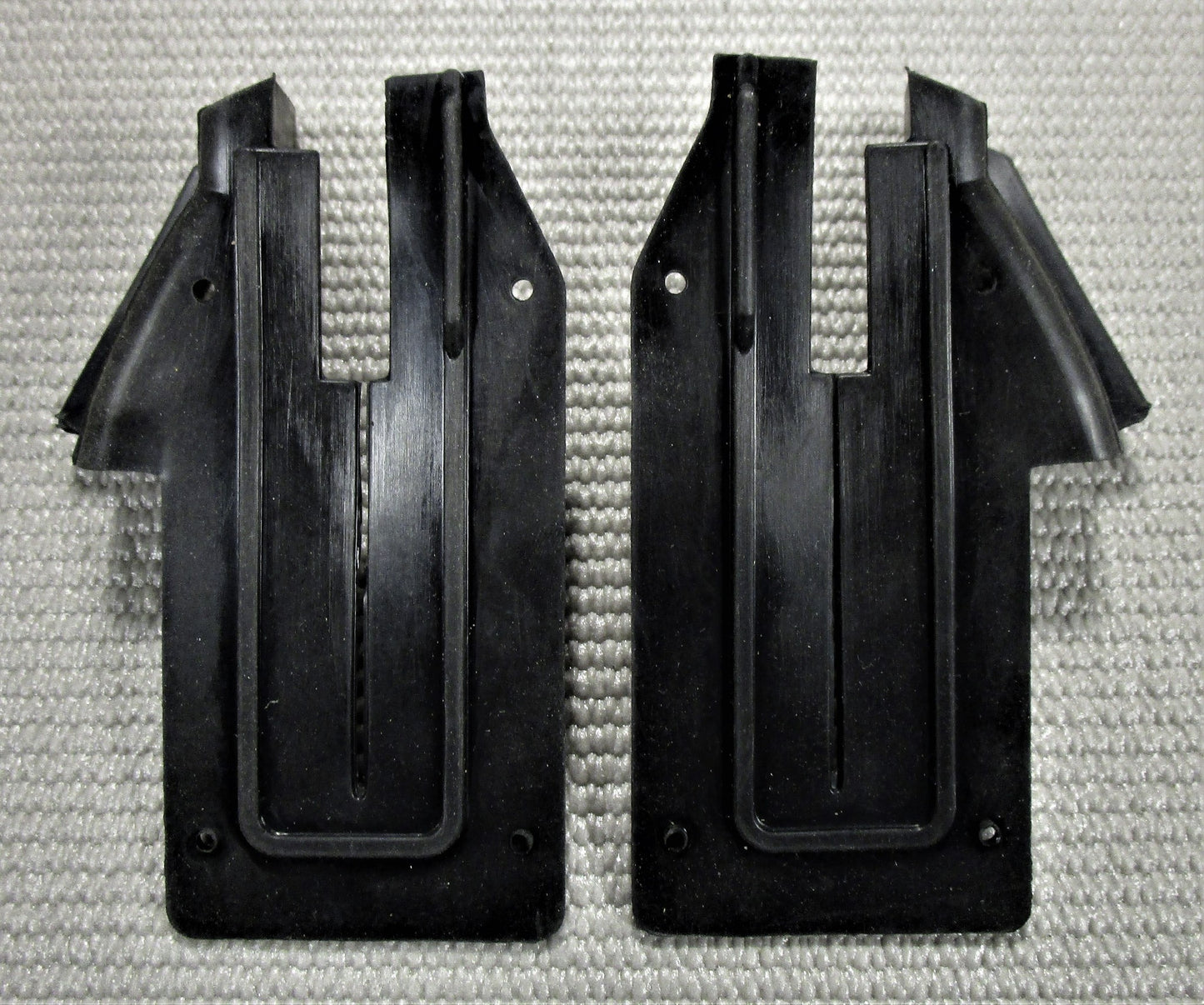 1967 1968 CHEVROLET IMPALA CUSTOM CAPRICE RUBBER REAR DOOR JAM WEATHER SEAL SET