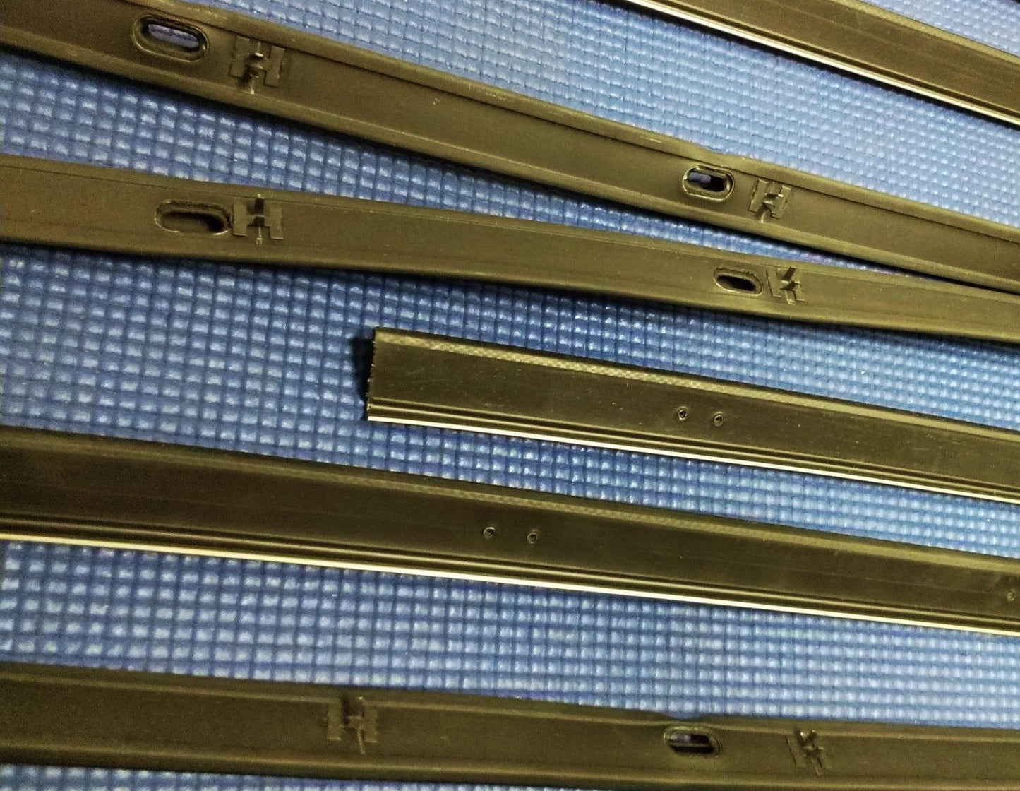 1969 FORD GALAXIE FASTBACK AUTHENTICS DOOR WINDOW FELT FUZZIES RUBBER SEAL KIT