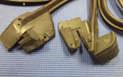 1969-1972 BUICK SKYLARK PONTIAC GRAND PRIX DOOR RUBBER WEATHER SEAL SET W/ CLIPS