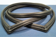 1981 1982 CHEVROLET LUV PICKUP TRUCK FRONT WINDSHIELD BLACK RUBBER SEAL GASKET