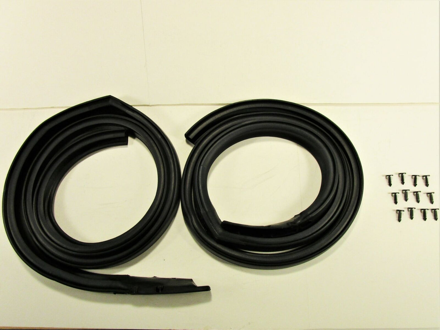 1969-1972 CHEVROLET CHEVY CHEVELLE MONTE CARLO LEMANS RUBBER ROOF RAIL SEAL SET
