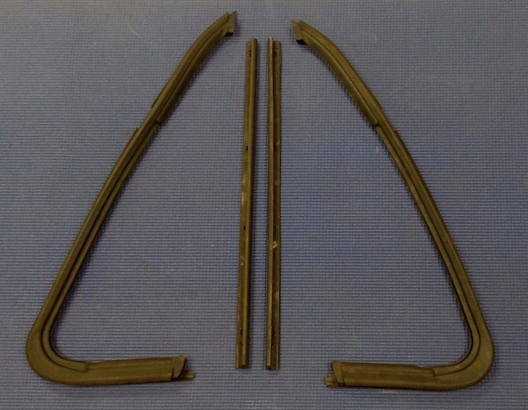 1973-1980 GMC CHEVROLET PICK-UP BLAZER DOOR VENT WINDOW RUBBER SEAL SET NEW