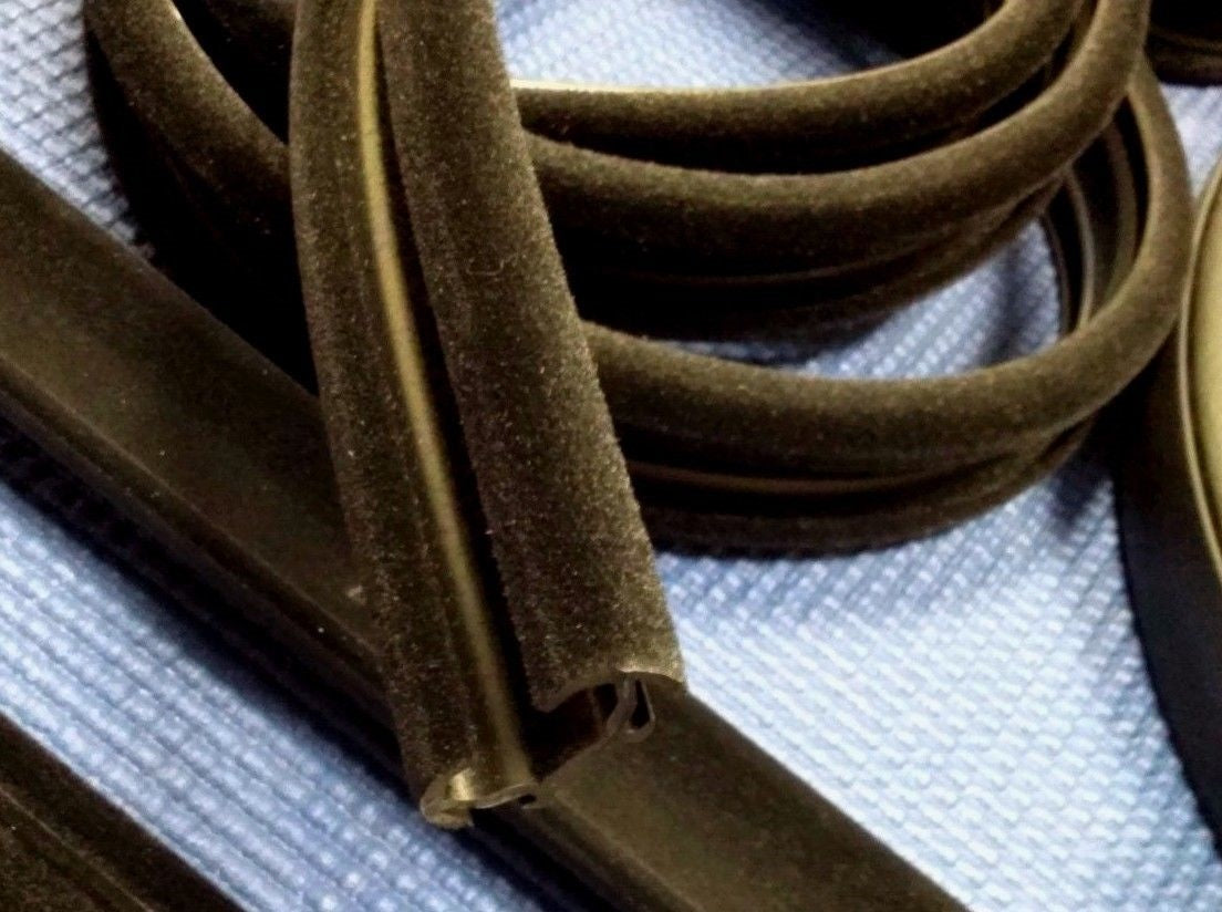 1973-1979 FORD F SERIES PICKUP TRUCK RUBBER DOOR SEALS RUN CHANNELS & SWEEPS KIT