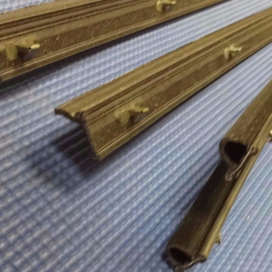 1970 - 1977 FORD MAVERICK 2DR DOOR WINDOW FELTS FUZZIES RUBBER SEAL KIT IN STOCK