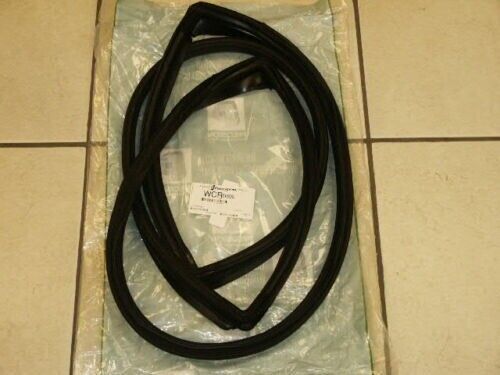 1955-1959 CHEVROLET GMC PICKUP SUBURBAN WINDSHIELD RUBBER SEAL BLK W/ NO MOLDING