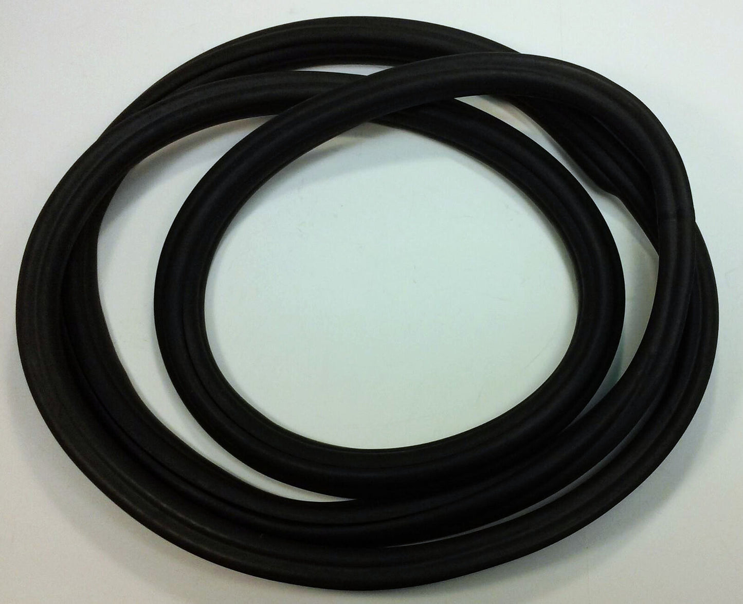 1967-1970 CHEVROLET G10 G20 G30 GMC G15 G25 VAN BLACK WINDSHIELD RUBBER SEAL