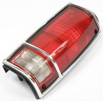 1982-93 Chevrolet S10,  GMC Sonoma Tail Lamp Assembly with Chrome Trim; RH