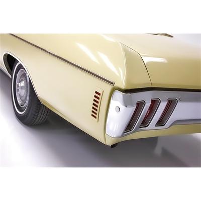 1970-72 Chevelle; 1970 Bel Air, Biscayne, Impala, Caprice; Rear Side Marker Lamp Bezel; Die-Cast; LH, Driver Side
