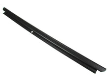 1999 - 2007 Chevrolet - Suburban 1500, 2500, Avalanche 1500 | Beltline Molding